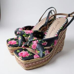Betsey Johnson Pansie wedge Heels Shoes Black Pink Flower Size 6